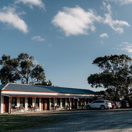 Port Albert Motel エクステリア 写真