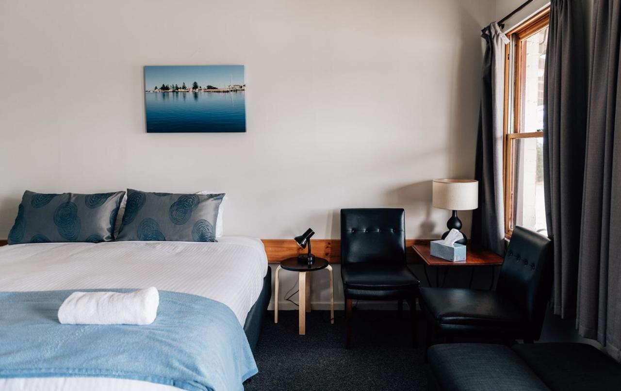 Port Albert Motel エクステリア 写真